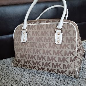 Michael Kors Signature logo satchel knock off